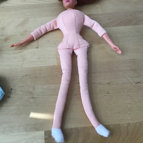Barbie Midge Doll and Clothes - Picture 6 of 12